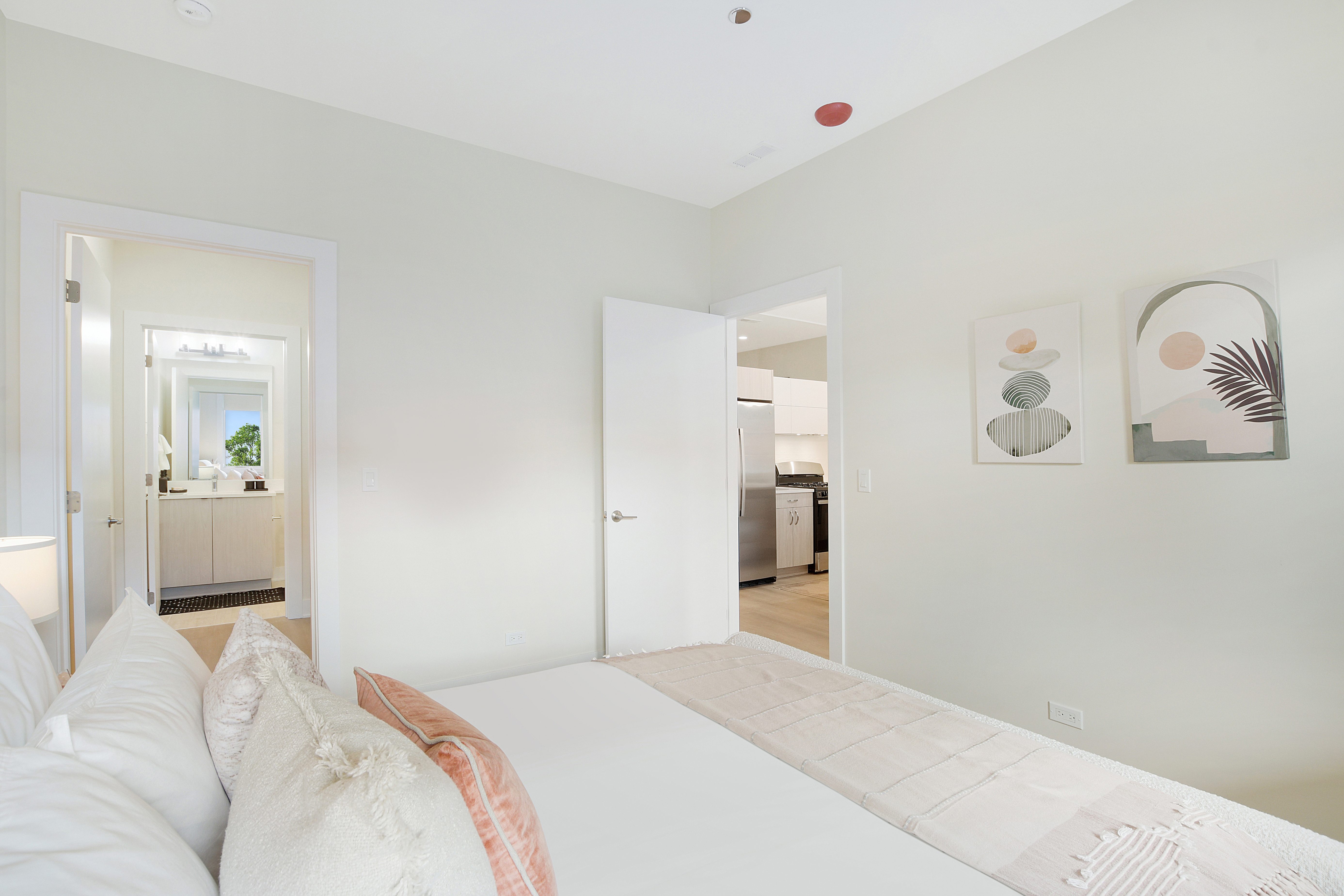 Belfield 3924 N. Lincoln Ave., Chicago, IL 60613 Irving Park - Leasing by Cross Street